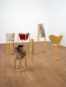 Julia Lohmann verschiedene Farb-Objekte